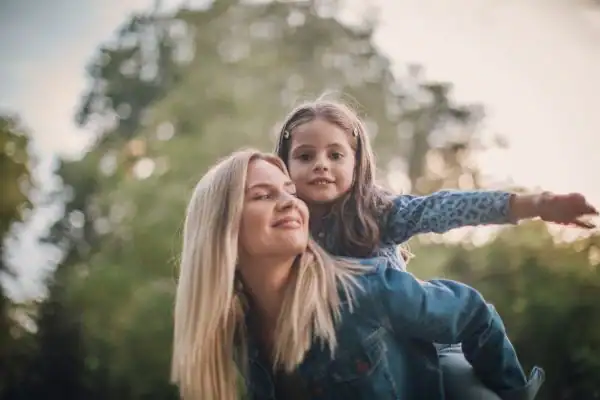 happy mum and daughter following mediation to resolve parental alienation Barnet
